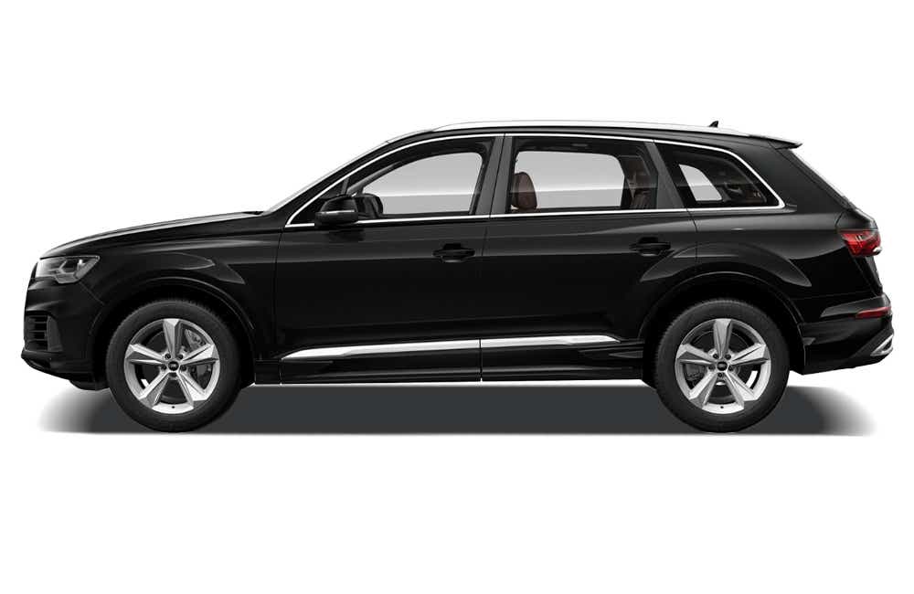 side view of a Mythos Black Metallic Audi Q7 2022-2023