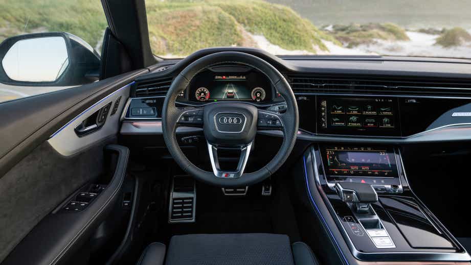 Interior dashboard and steering wheel of an Audi Q8