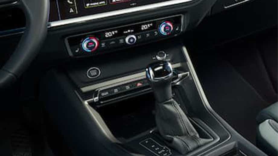 Center console and gear shifter of an Audi Q8 Sportback e-tron