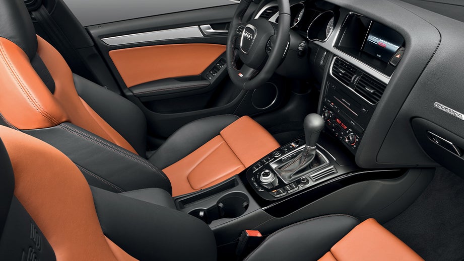 interior dashboard and seats of an Audi S5 Sportback