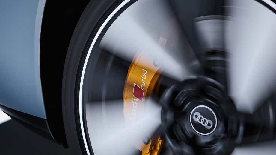 close-up of the front wheel and brake of an Audi e-tron GT