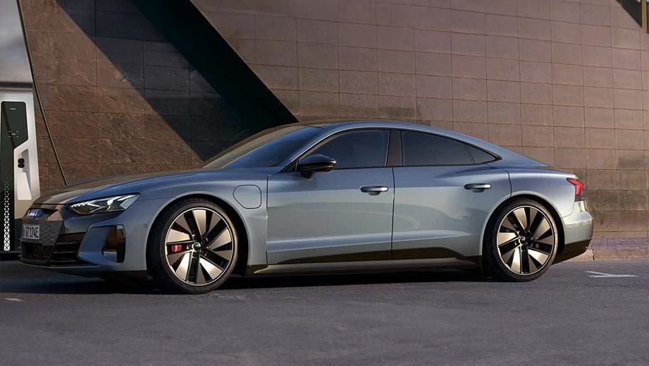 side view of an Audi e-tron GT