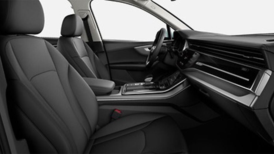 interior front seats and dashboard of an Audi Q7 2022-2023