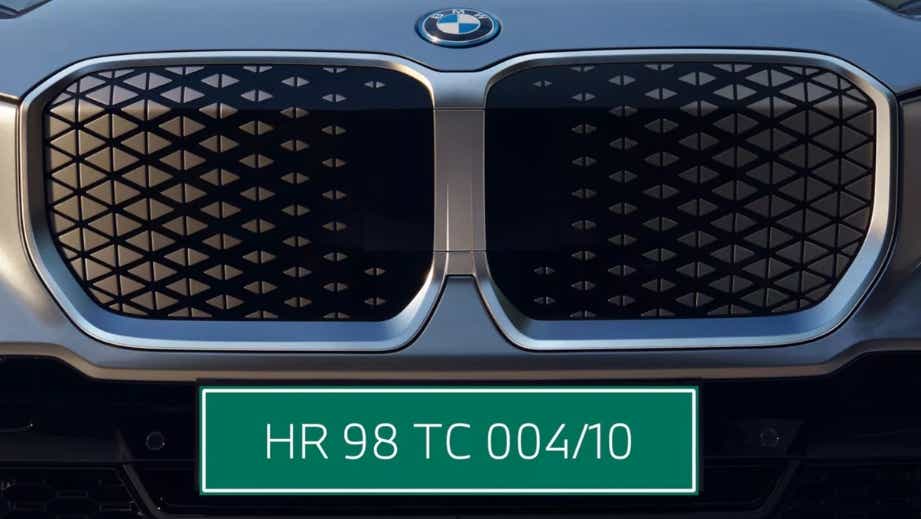 front grille close-up of a BMW iX1
