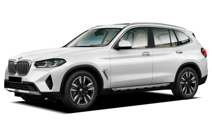 front three-quarter view of a Mineral White BMW X3 2023-2024