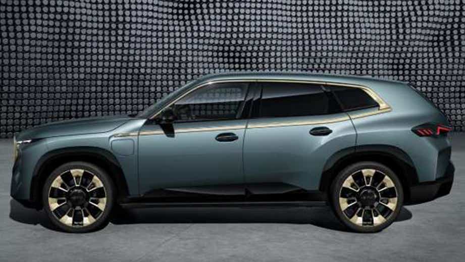 side view of a BMW XM