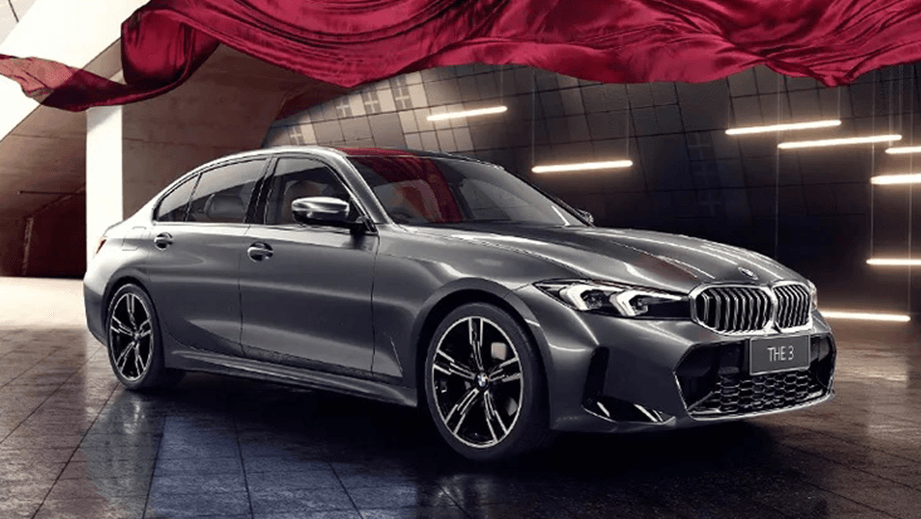 front three-quarter view of a BMW 3 Series Gran Limousine