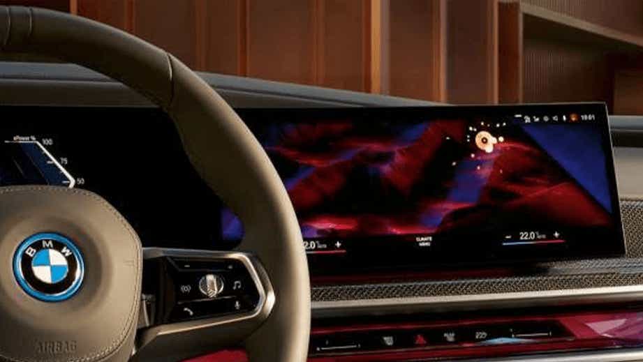 Dashboard and steering wheel of a BMW 3 Series Gran Limousine