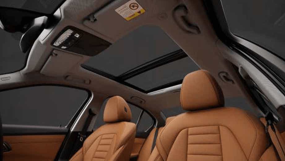 Interior sunroof and front seats of a BMW 3 Series Gran Limousine