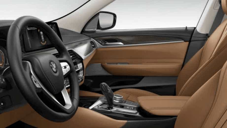 interior dashboard and front seats of a BMW 6 Series