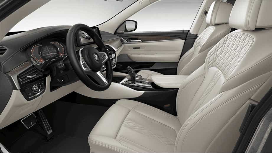 Interior front seats and dashboard of a BMW 6 Series
