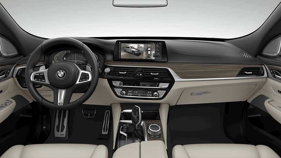 interior dashboard of a BMW 6 Series