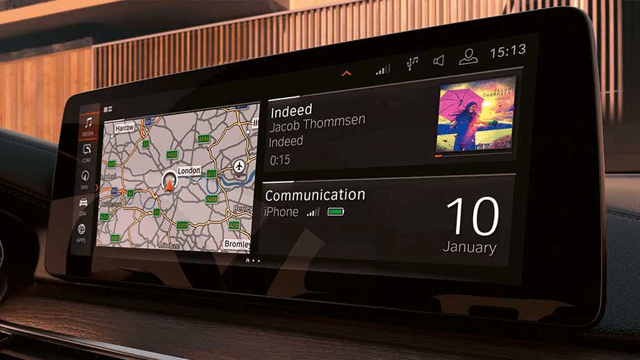 Infotainment screen dashboard view of a BMW 6 Series