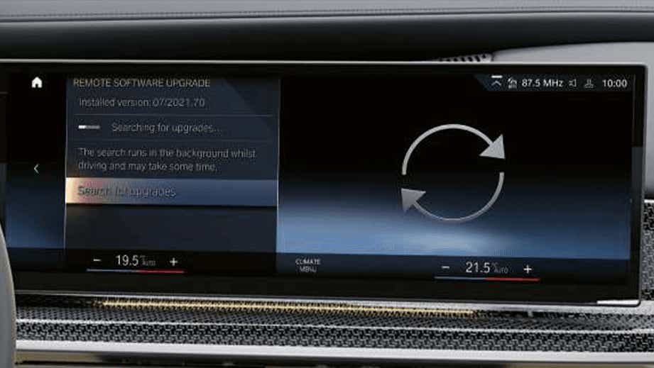 infotainment screen of a BMW 7 Series