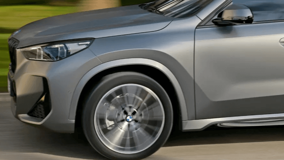 front side view of a BMW X1