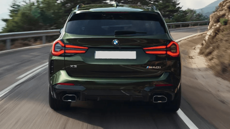 rear view of a BMW X3 2023-2024