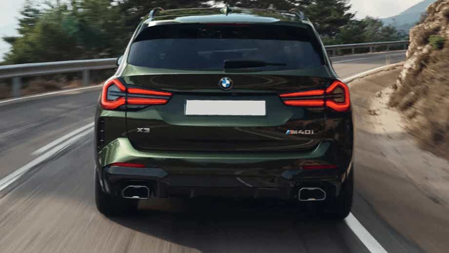 rear view of a BMW X3 2023-2024