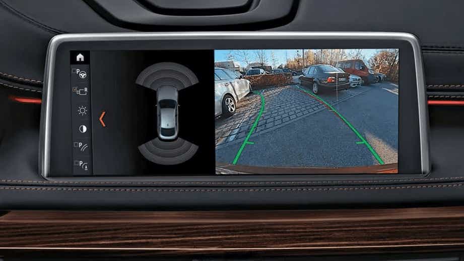 rearview camera display on a BMW X3 2023-2024 dashboard