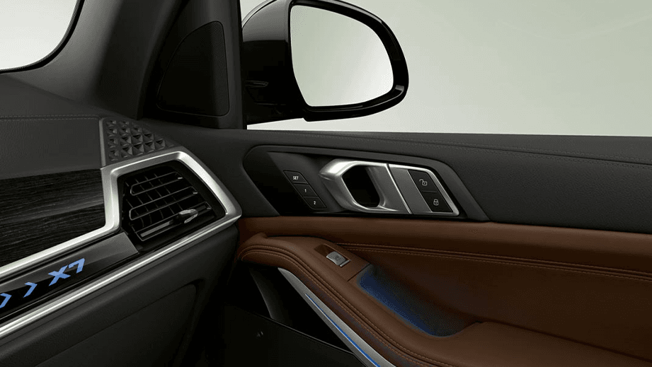 BMW X7Interior image