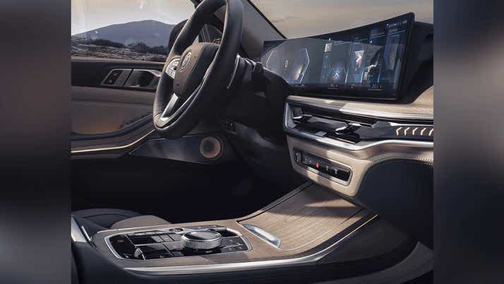 interior dashboard of a BMW X7
