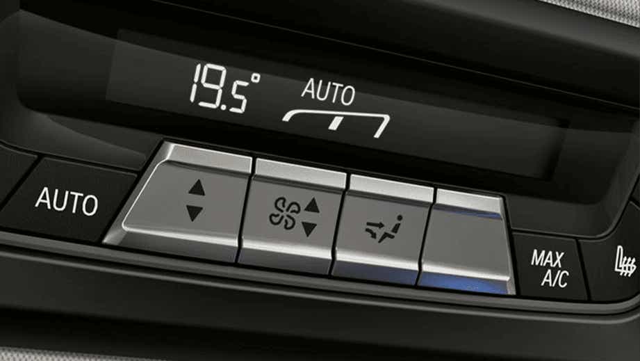 dashboard climate control panel of a BMW X7