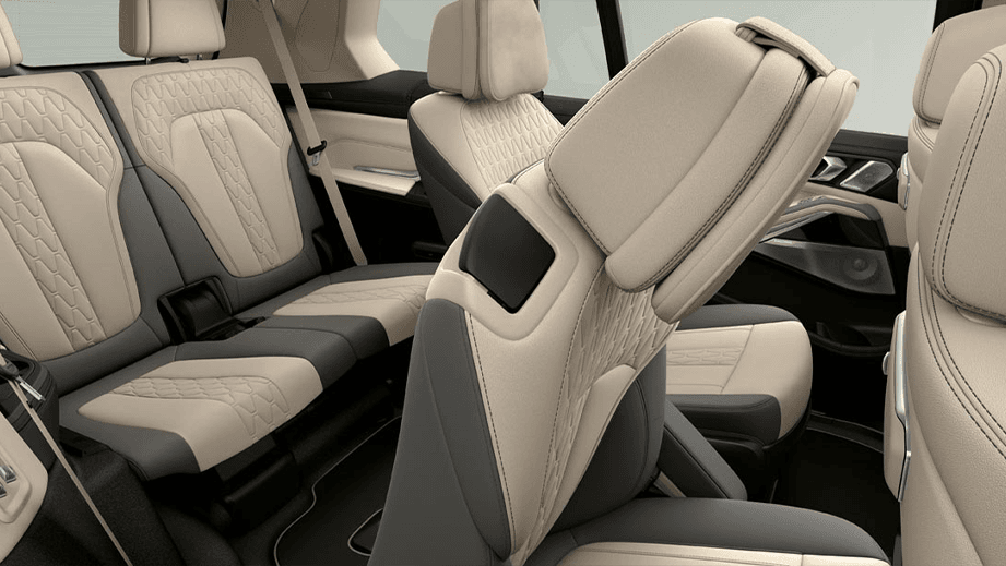 BMW X7 Interior image 6