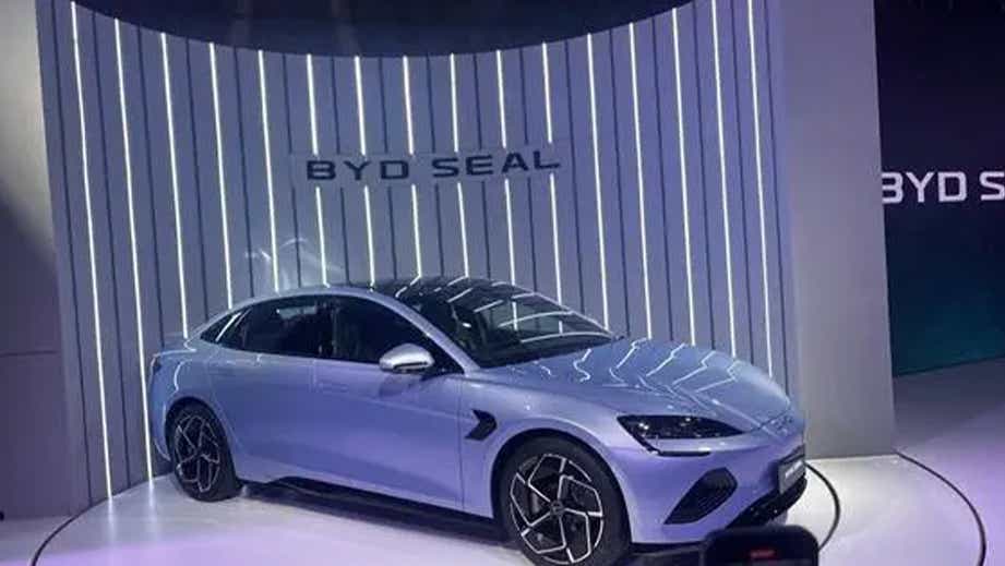 front three-quarter view of a BYD Seal