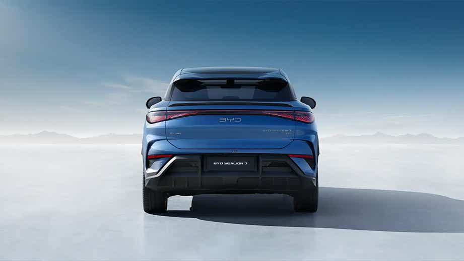 Rear view of a BYD Sealion 7