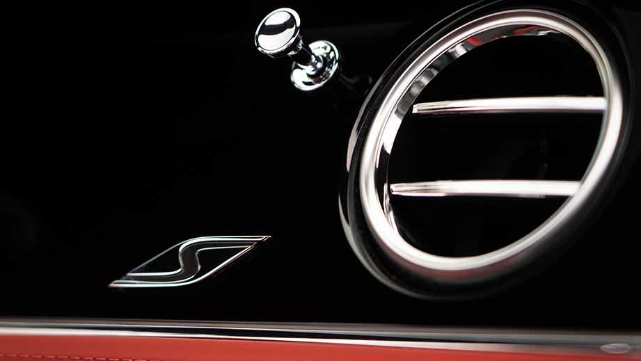 Dashboard air vent close-up of a Bentley Continental