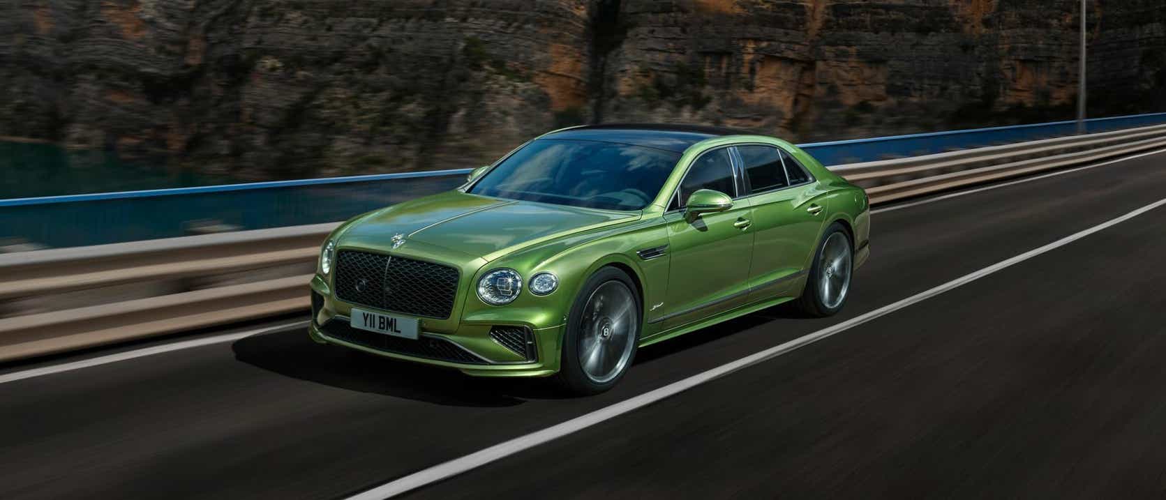 Front three-quarter view of a Bentley New Flying Spur