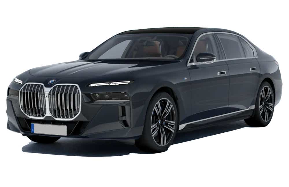 front three-quarter view of a BMW i7