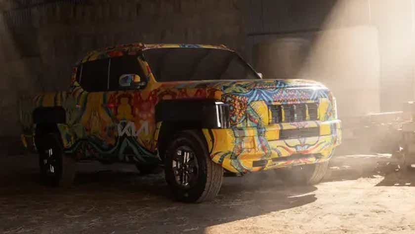 Front three-quarter view of a Kia Tasman