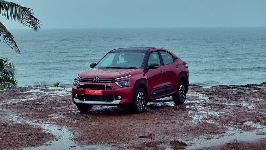 front three-quarter view of a Garnet Red Citroen Basalt