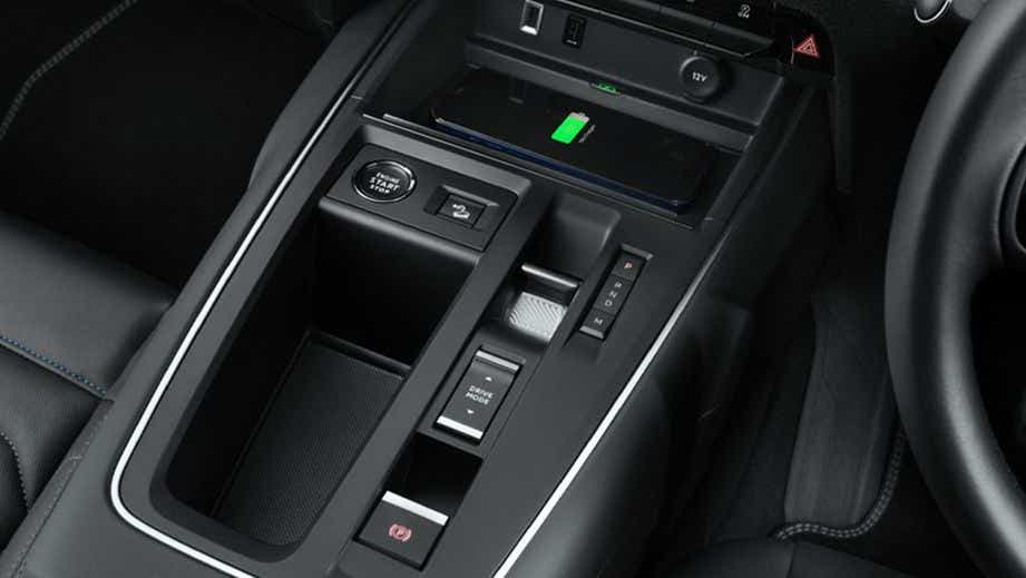 center console and controls of a Citroen C5 Aircross