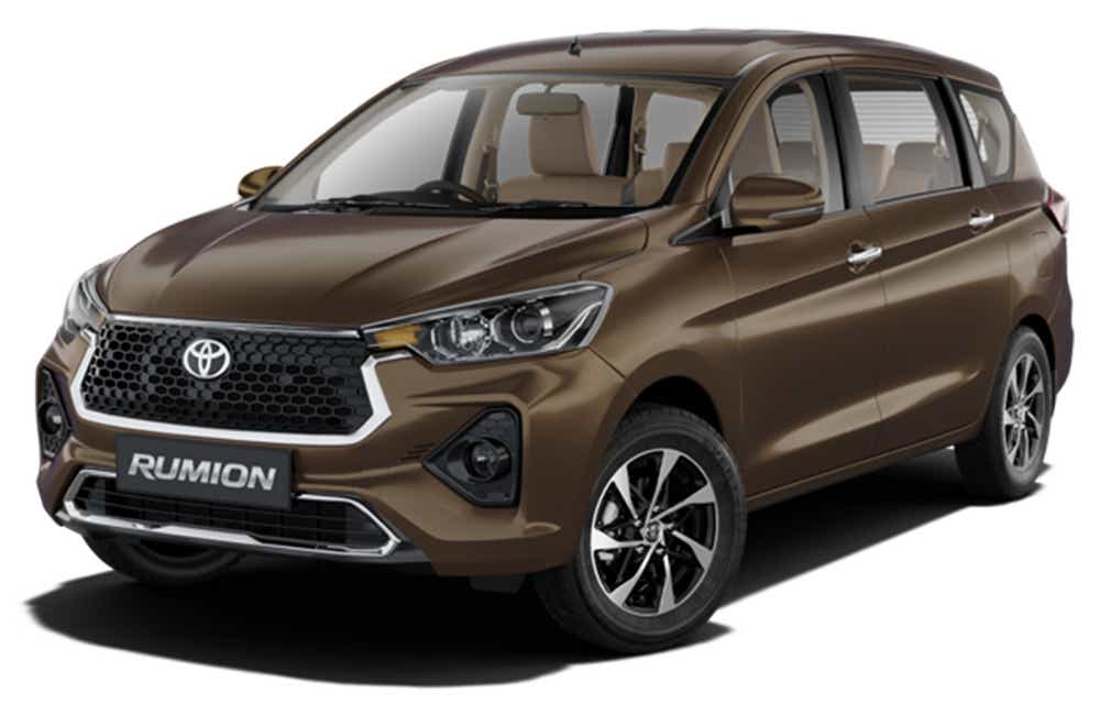 front three-quarter of a Rustic Brown Toyota Rumion