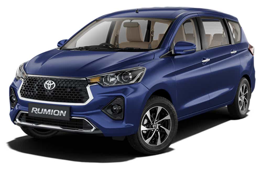 front three-quarter of a Spunky Blue Toyota Rumion