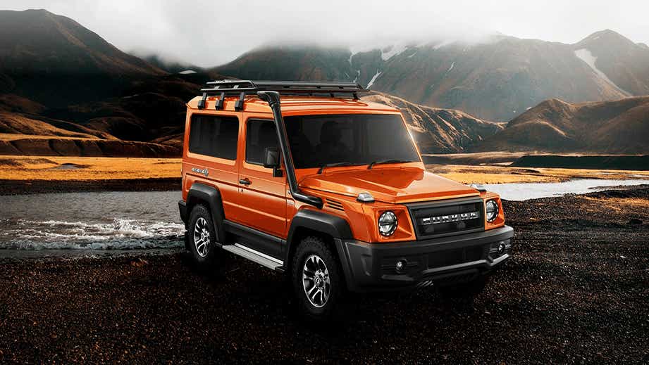 front three-quarter view of a Orange Force Gurkha