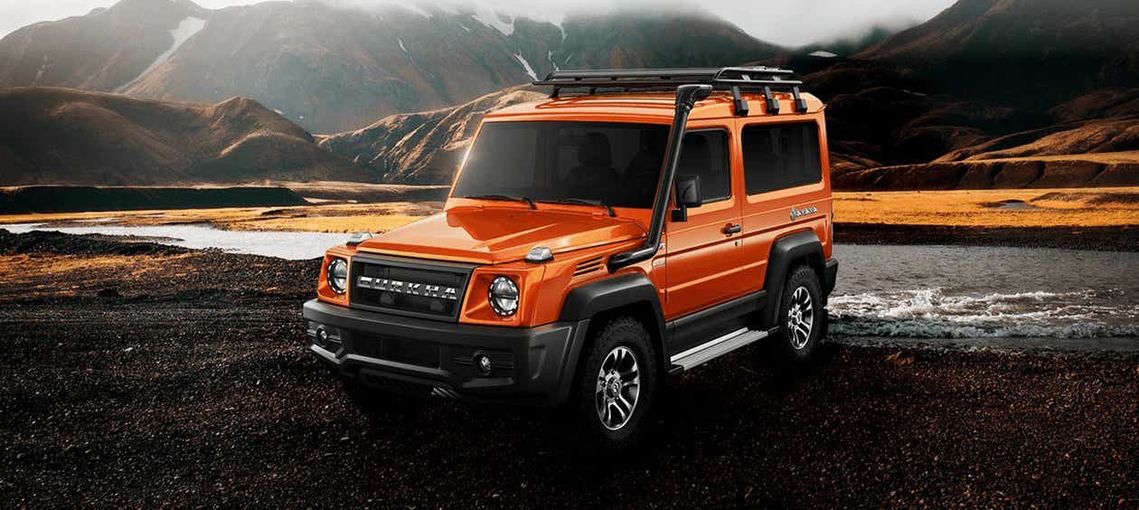 front three-quarter view of an Orange Force Gurkha