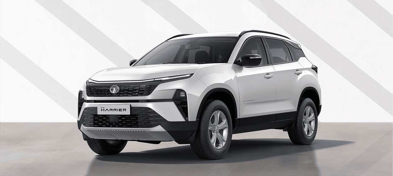 front three-quarter view of a Lunar White Tata Harrier