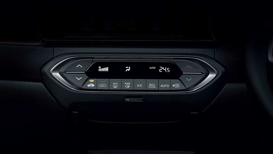 climate control panel of a Honda WR-V