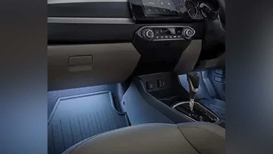 Interior dashboard and center console of a Honda Amaze 2022-2023