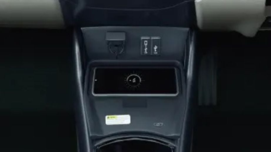 center console view of a Honda Amaze 2022-2023