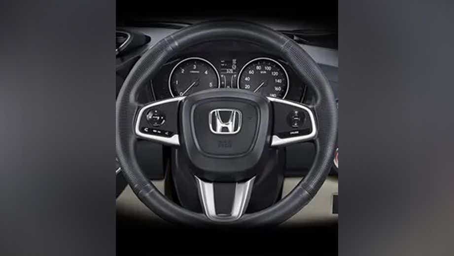 Steering wheel and instrument cluster of a Honda Amaze 2022-2023