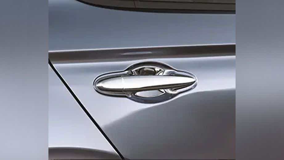 close-up of the door handle of a Honda City Hybrid