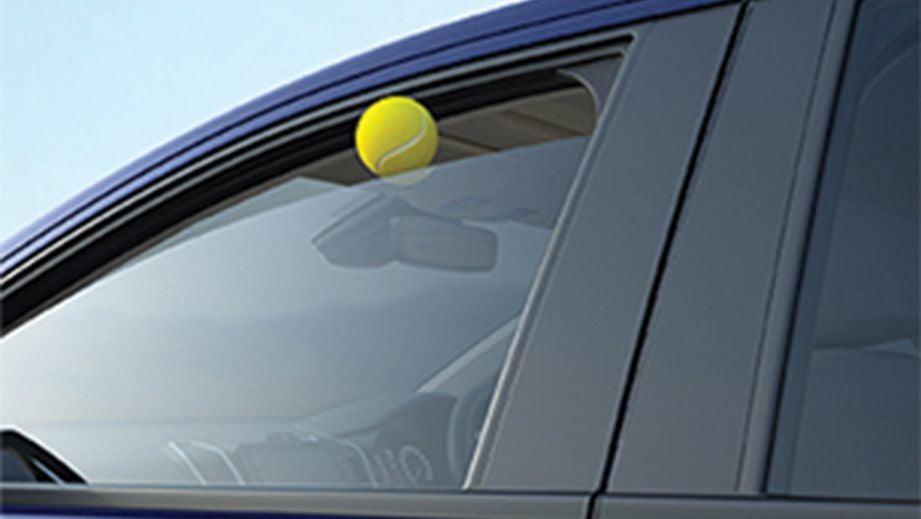 Front window close-up of a Obsidian Blue Pearl Honda City