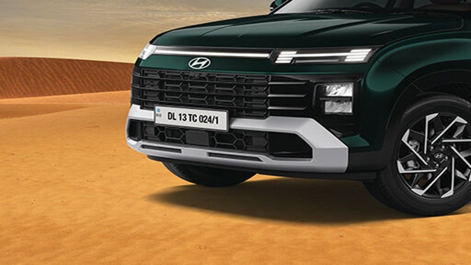 Front view of a Hyundai Alcazar