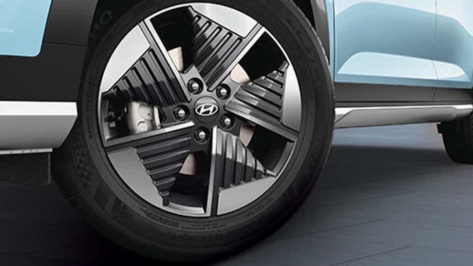 Front wheel close-up of a Hyundai Creta Electric