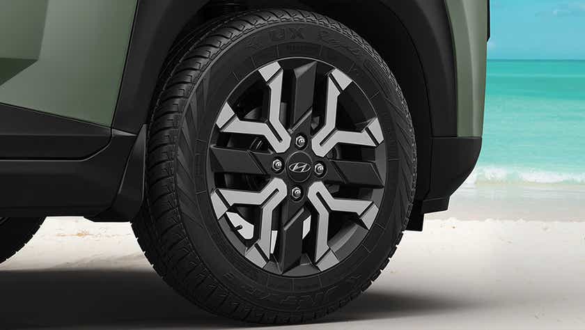 alloy wheel close-up of a Hyundai Exter