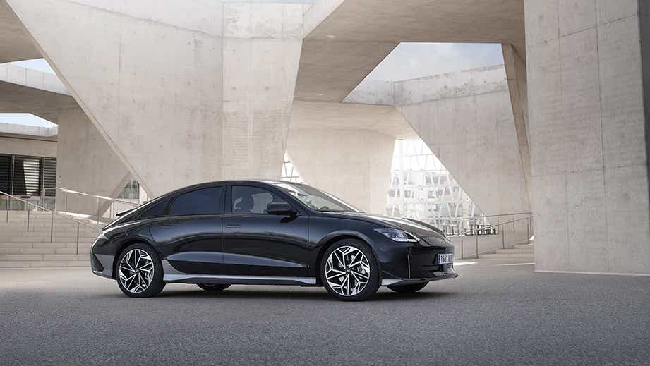 side view of a Silver Hyundai Ioniq 6