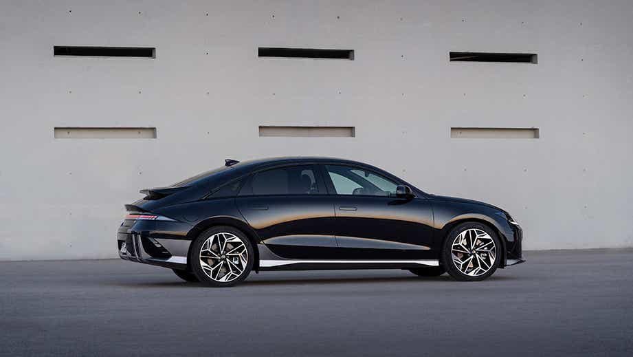 side view of a Silver Hyundai Ioniq 6